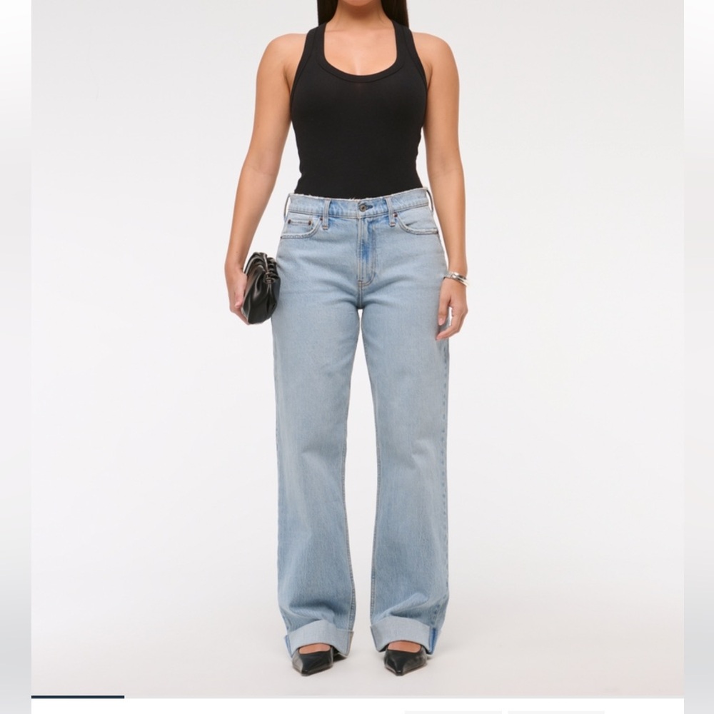 Abercrombie Curve Love Low Rise Baggy Jean with cuffed bottom - size 26